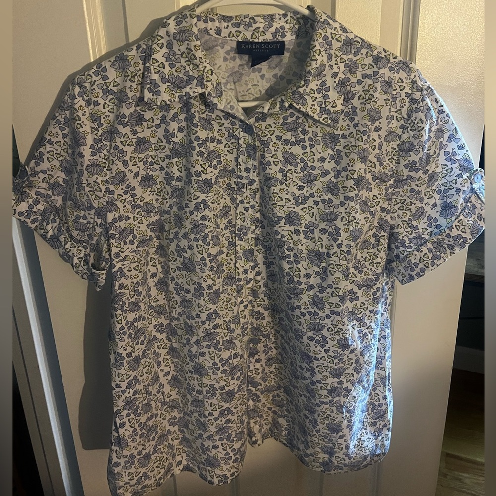 Karen Scott Petites Size 14 floral print shirt